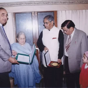 Kamal e Fan award being conferred on Ada Jafarey by the Minister of Culture at a ceremony at her residence in 2004. Looking on are Iftikhar Arif, Farman Fathepuri and Asra Jafarey Kamal e Fan award being conferred on Ada Jafarey by the Minister of Culture at a ceremony at her residence in 2004. Looking on are Iftikhar Arif, Farman Fathepuri and Asra Jafarey